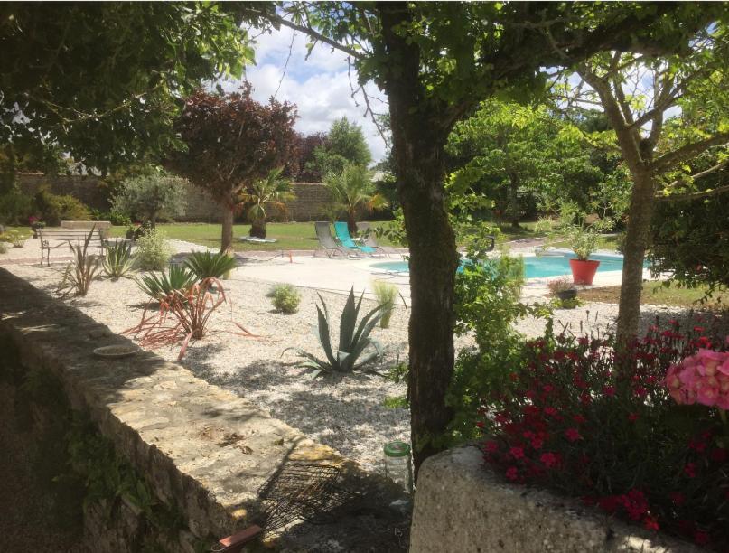 Bed and Breakfast La Rochelle Et L'Aunis Saint-Sauveur-d'Aunis Екстер'єр фото