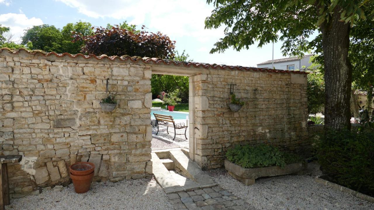 Bed and Breakfast La Rochelle Et L'Aunis Saint-Sauveur-d'Aunis Екстер'єр фото